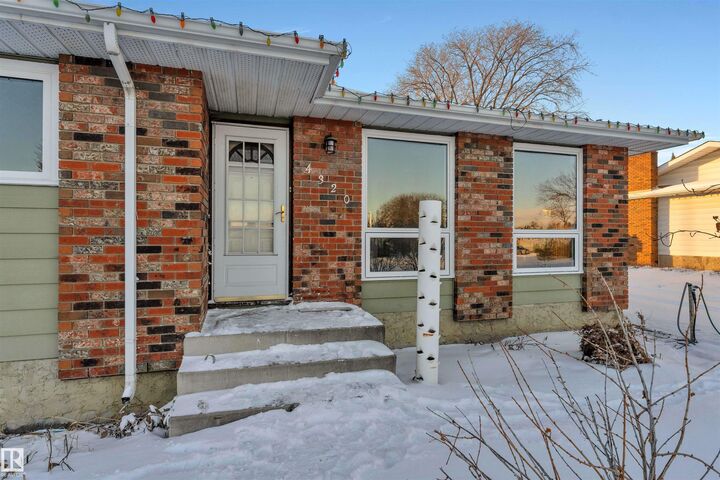 Property Photo:  4320 74 Street NW  AB T6K 0W2 