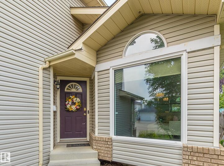 Property Photo:  819 113A Street NW  AB T6J 6W5 