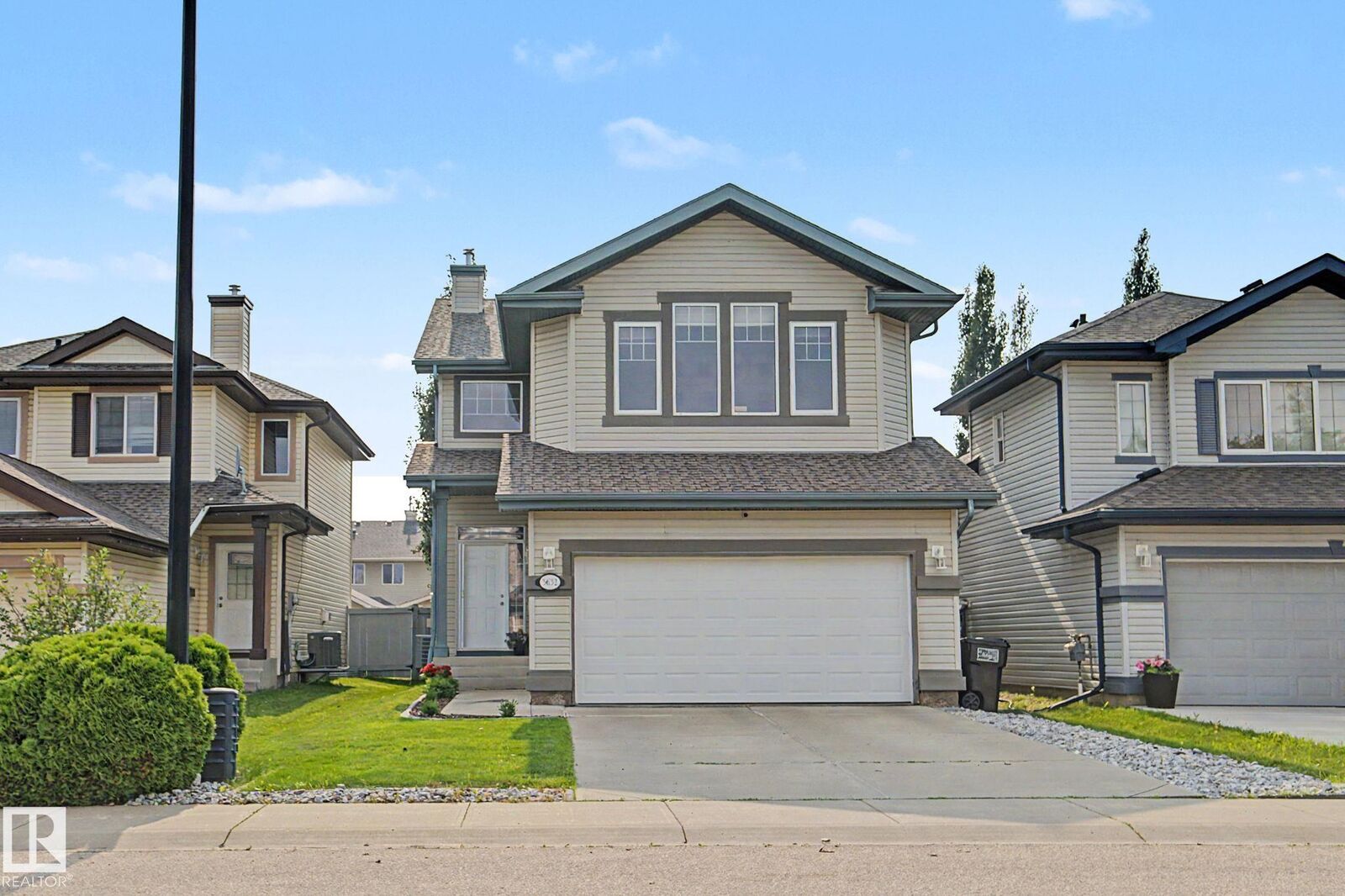 Property Photo: 5632 201 St NW AB T6M 0B4