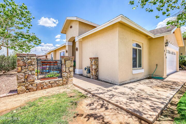 Property Photo:  720 Lt Joe Magallanes Road  TX 79927 