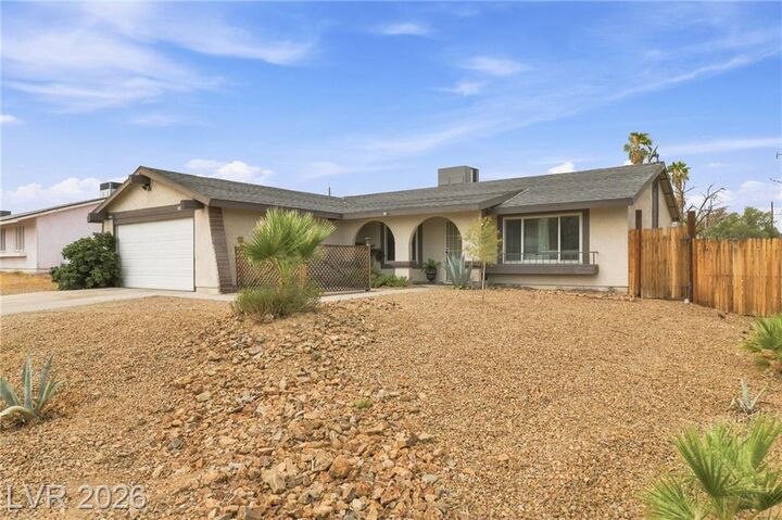 Property Photo: 1801 Golden Shadow Drive NV 89002