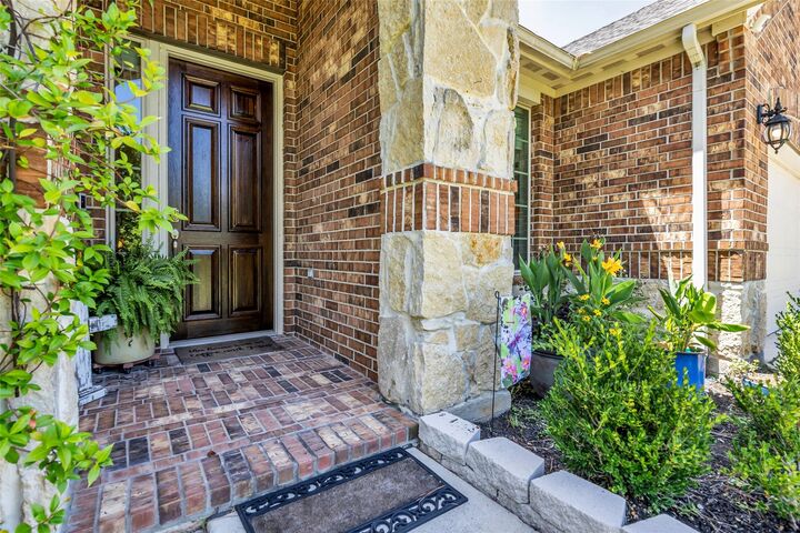 Property Photo:  6032 Calypso Court  TX 77304 