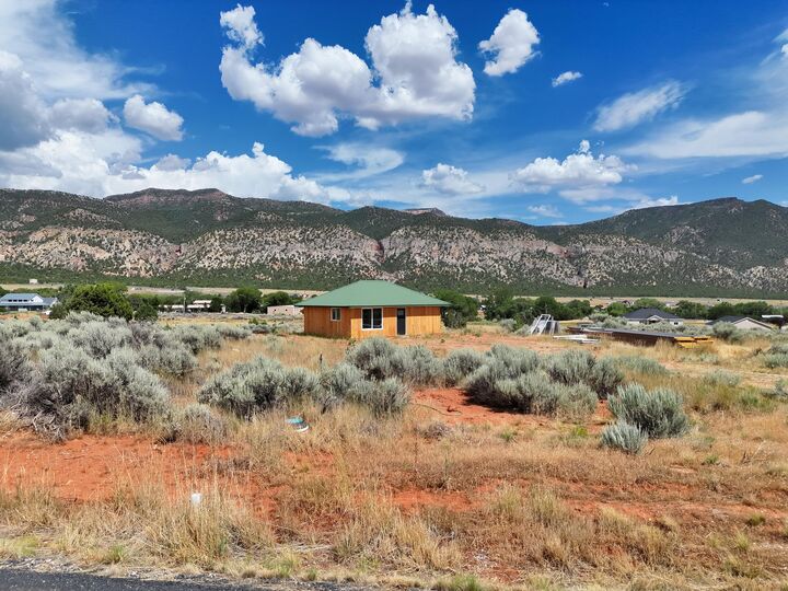 Property Photo: 1750 S 3000 E UT 84757