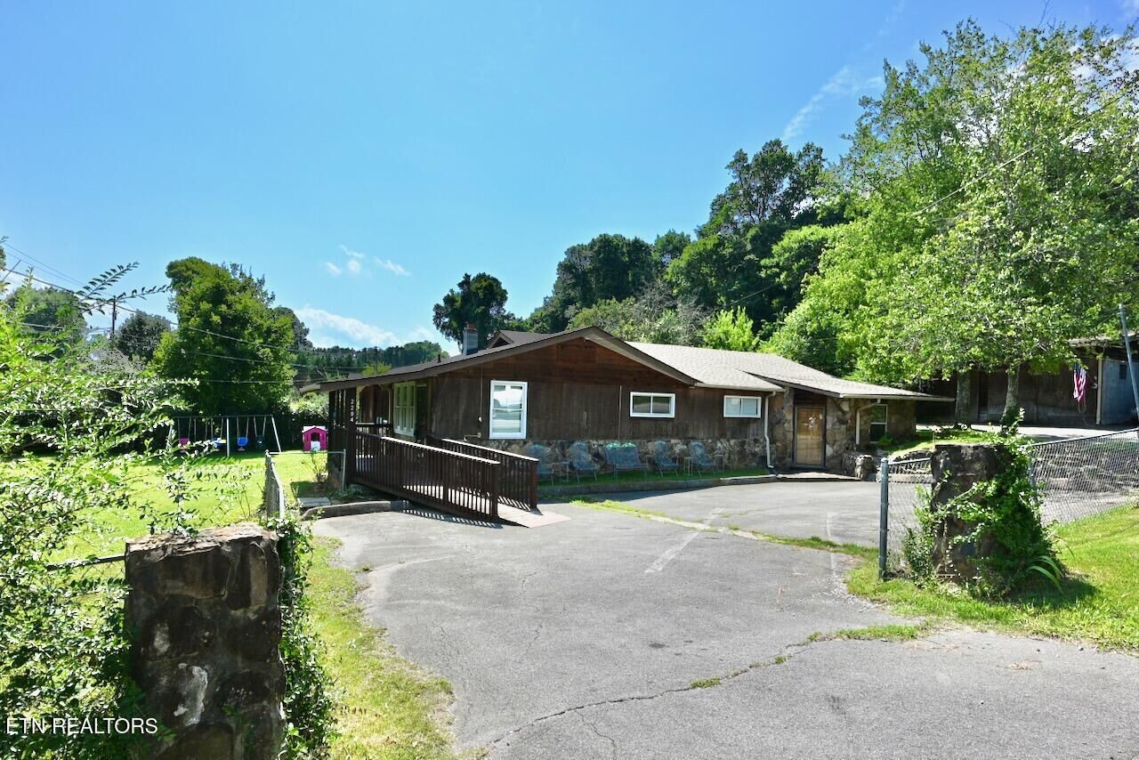 Property Photo: 2204 Mentor Rd TN 37777