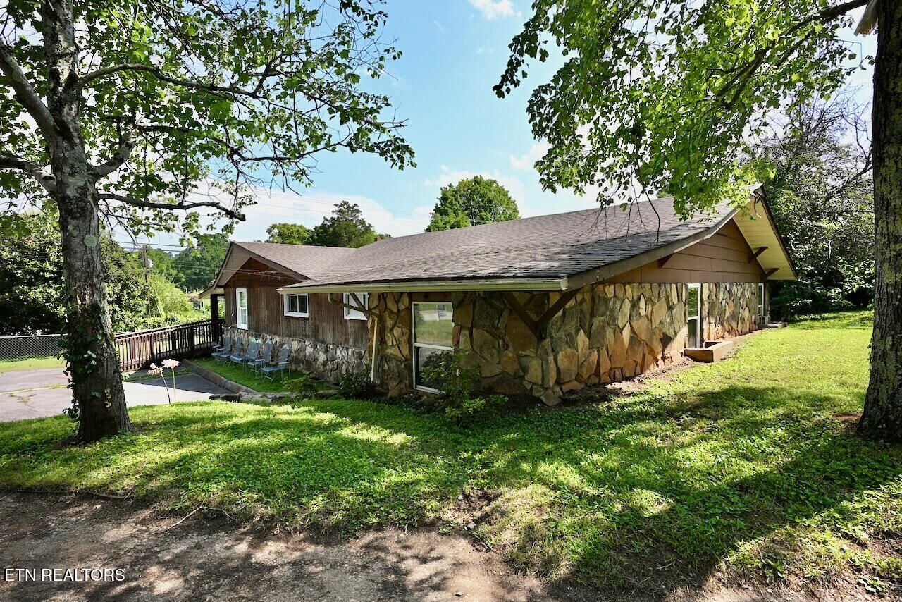Property Photo: 2204 Mentor Rd TN 37777