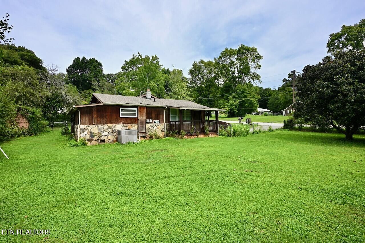 Property Photo: 2204 Mentor Rd TN 37777