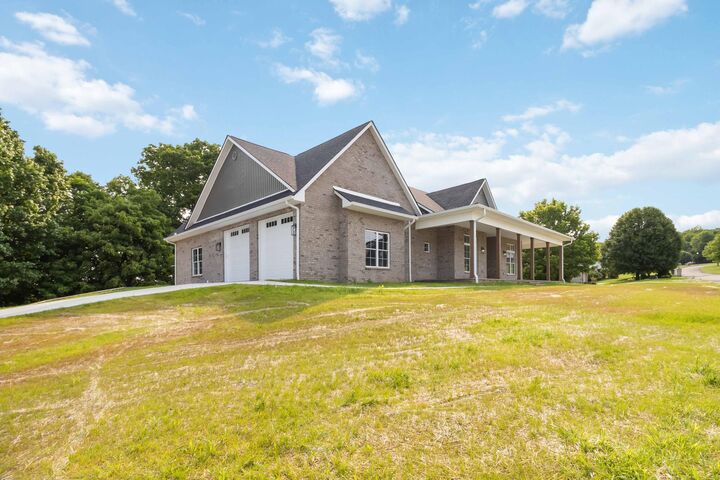 Property Photo: 370 Splendor View Drive KY 42503