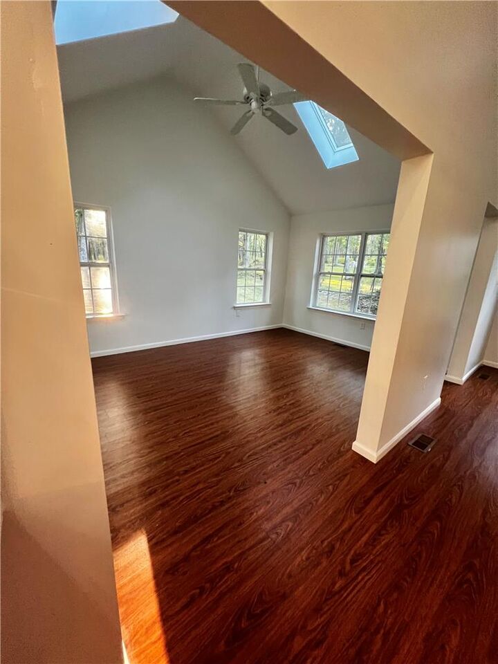 Property Photo:  2146 Bedford Drive  PA 18324 