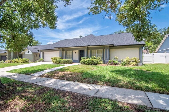 Property Photo:  2608 Berryvine Place  FL 33596 