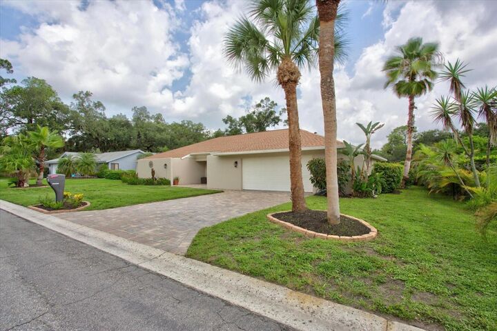 Property Photo:  4872 Hawkshead Park  FL 34241 