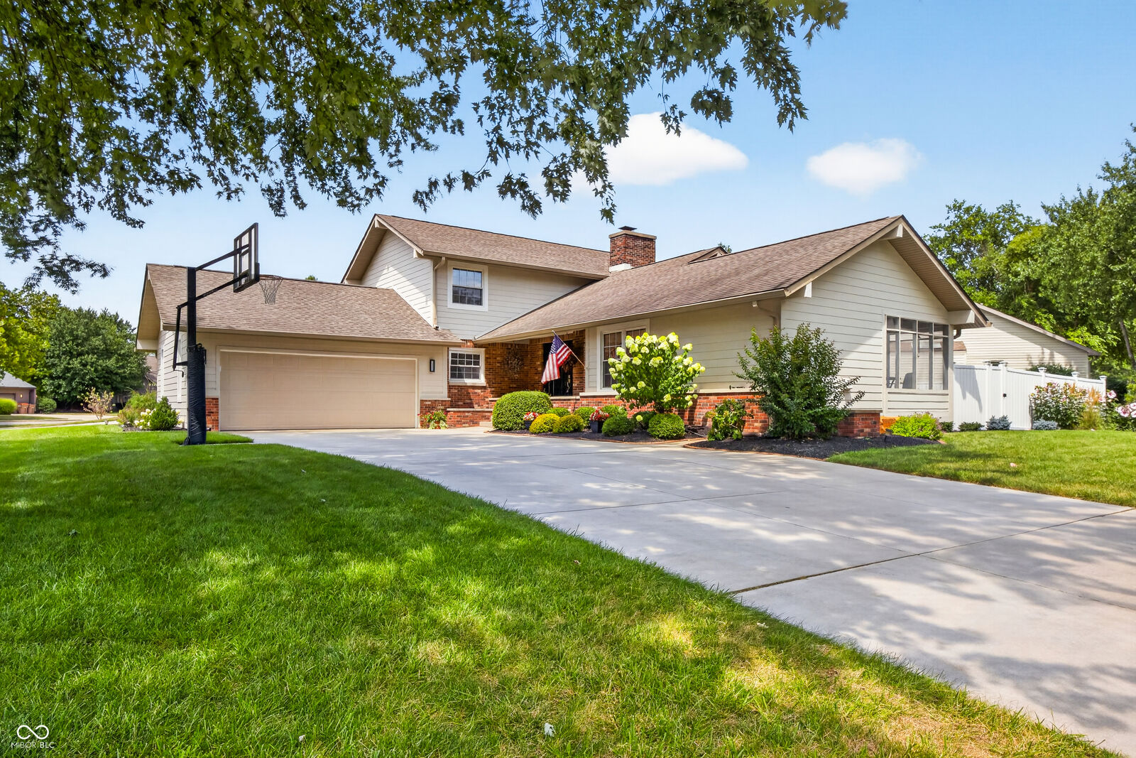 Property Photo: 3721 Oriole Drive IN 47203