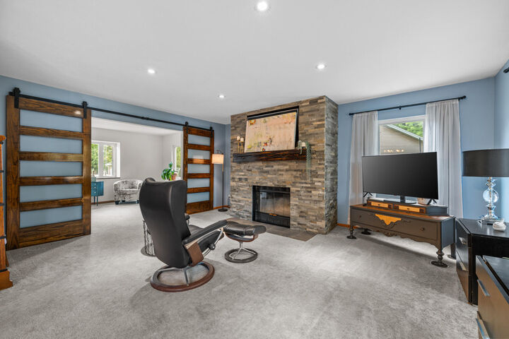 Property Photo: 451 Crossroad Ct WI 53024