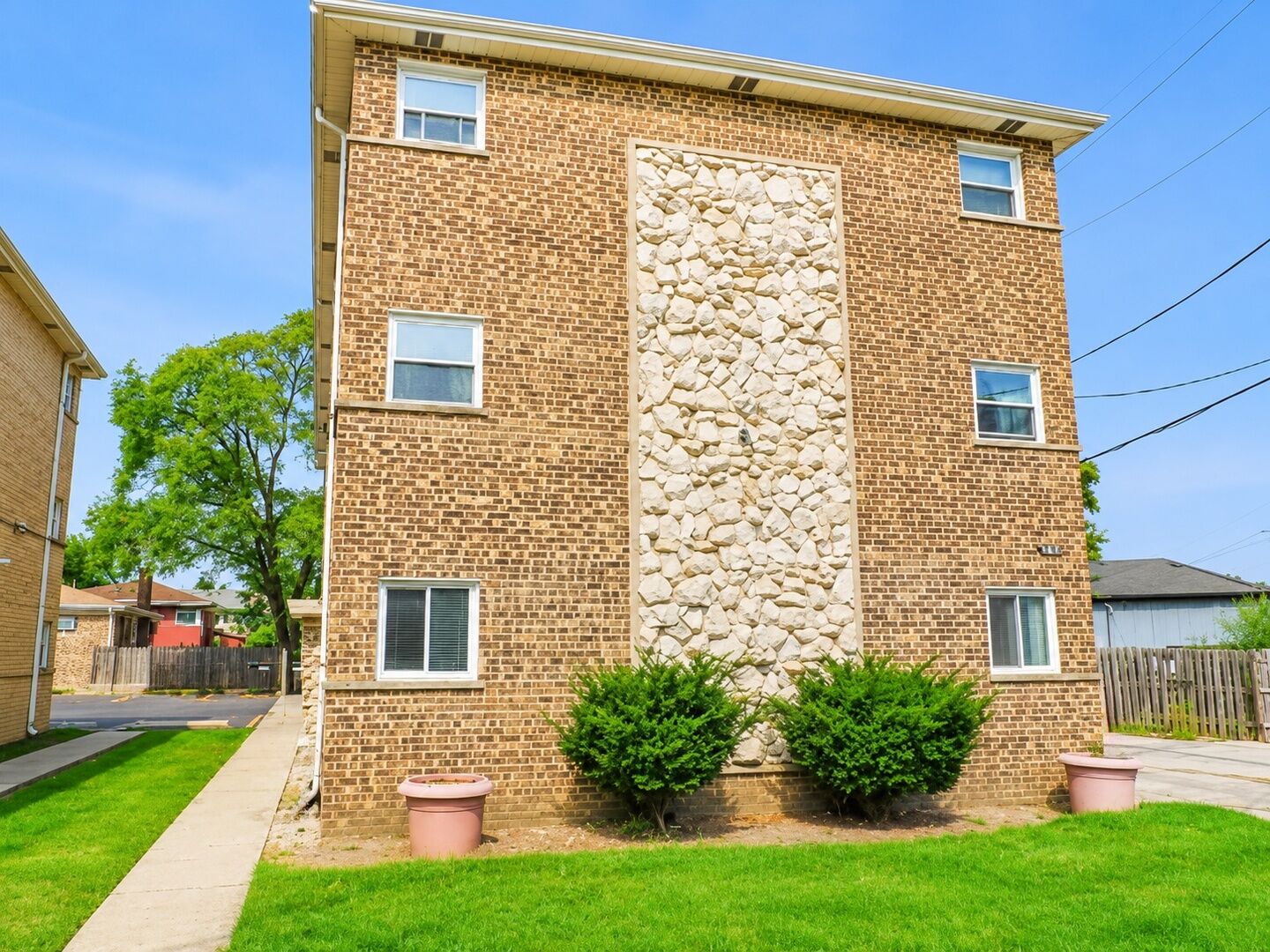 Property Photo:  2440 River Road 1E  IL 60171 