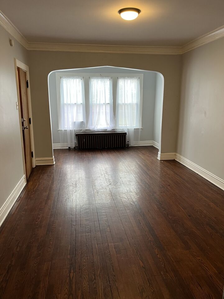 Property Photo:  33 E 119th Street  IL 60628 