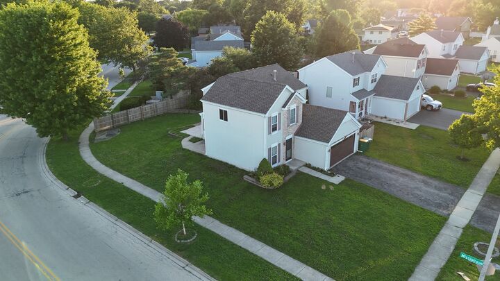 Property Photo: 1011 Greenleaf Drive IL 60436