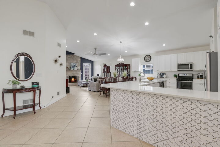 Property Photo: 1713 Gilboa Avenue IL 60099