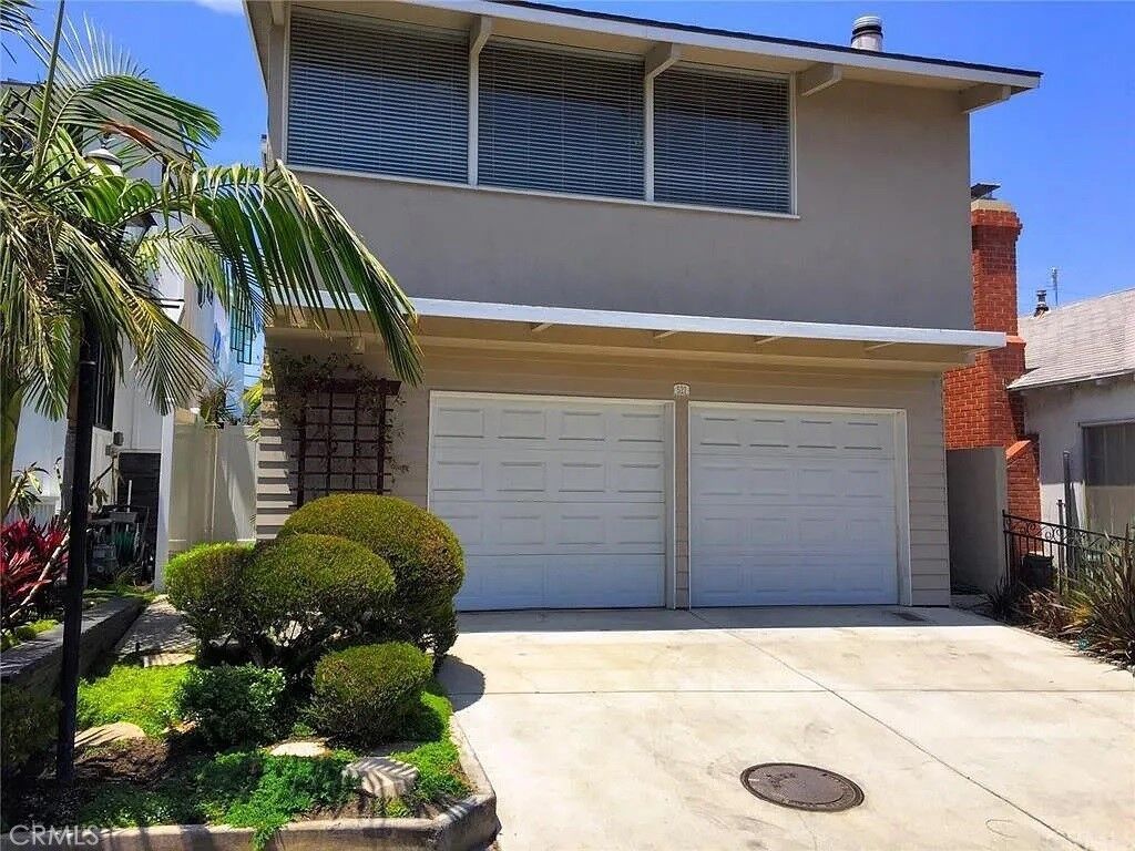 Property Photo:  521 21st St  CA 90266 