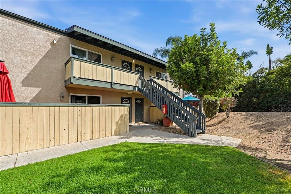 Property Photo:  868 E Alvarado 44  CA 92028 