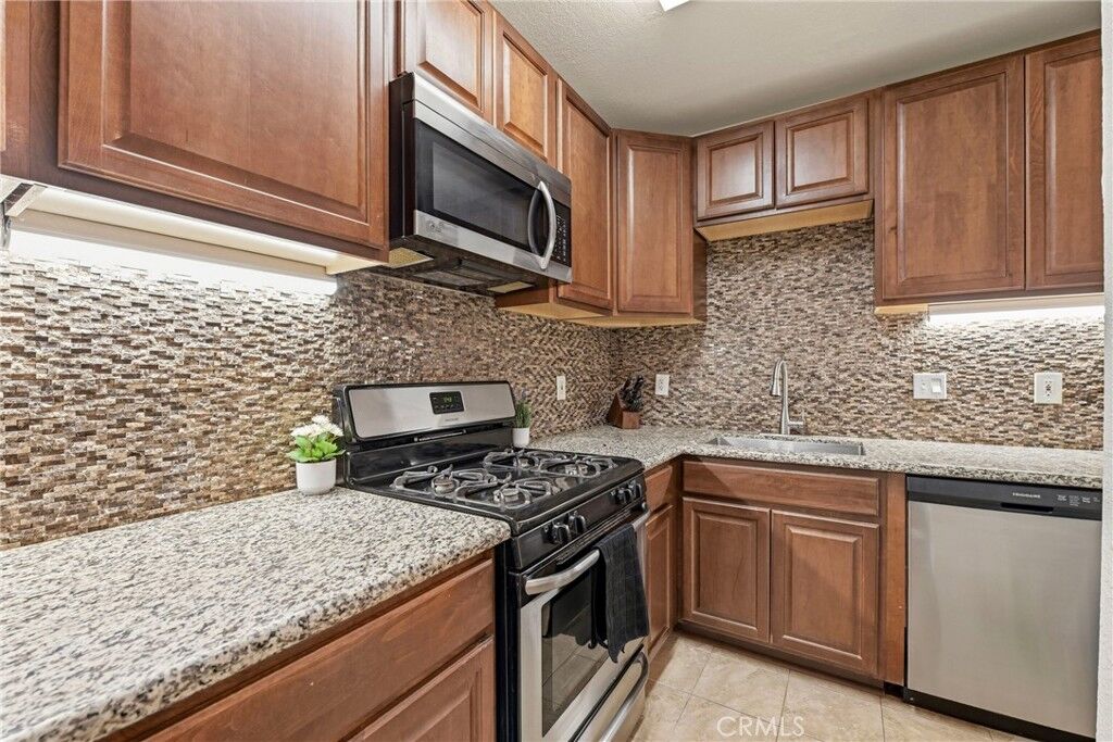 Property Photo: 868 E Alvarado 44 CA 92028