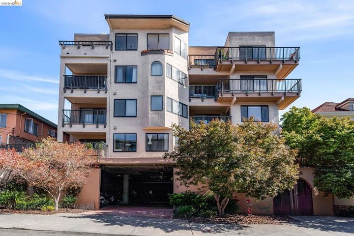 Property Photo:  322 Hanover Ave 512  CA 94606 