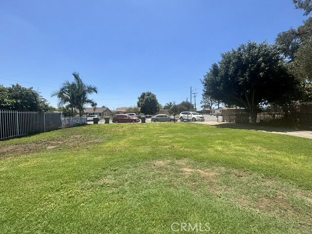 Property Photo:  1003 E 149th  CA 90220 