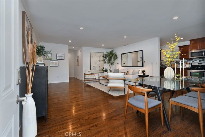 Property Photo:  6601 Enfield  CA 91335 