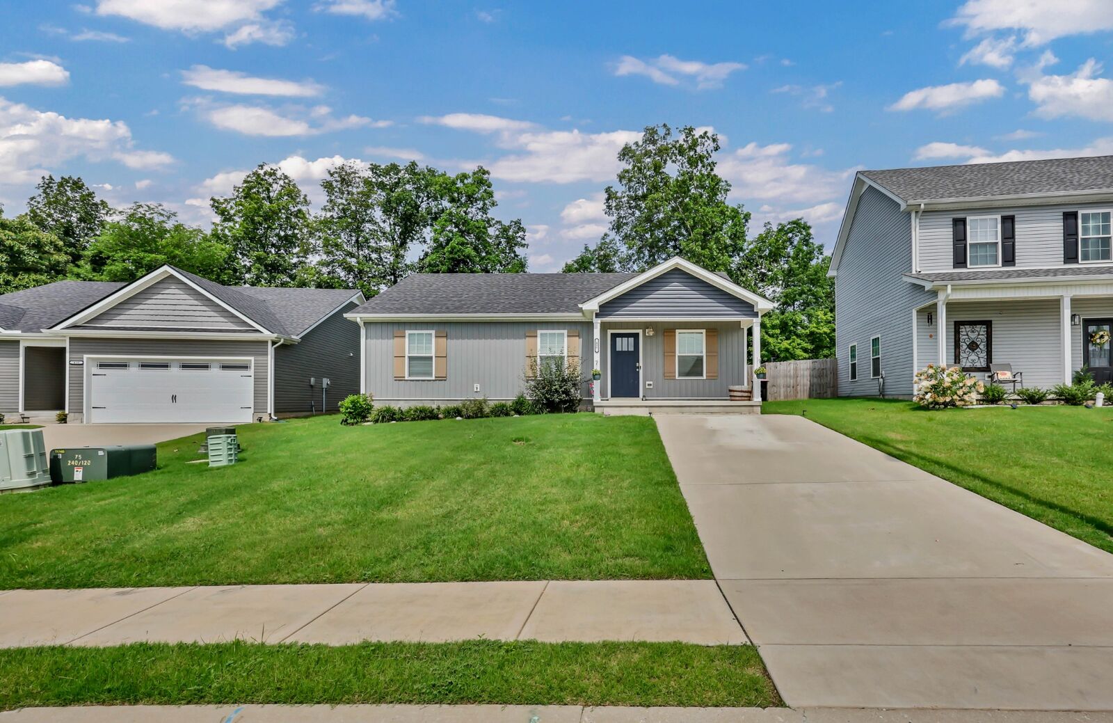 Property Photo: 486 Mattingly Dr TN 37042