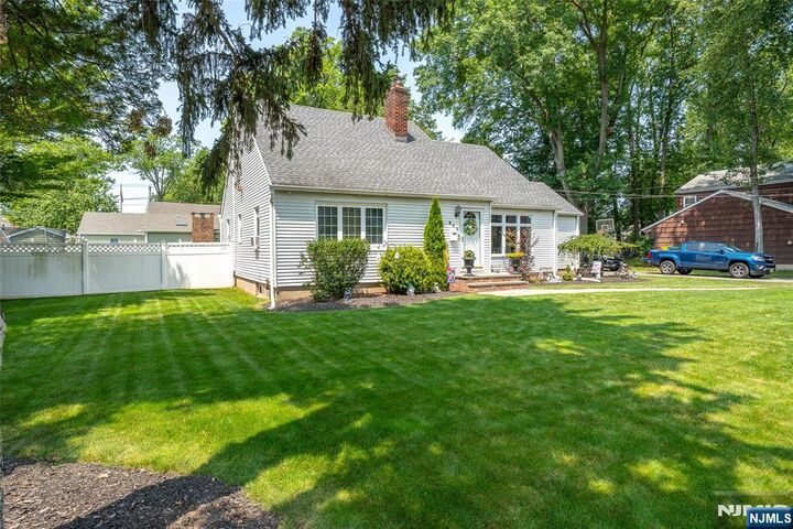 Property Photo:  800 Asbury Street  NJ 07646 