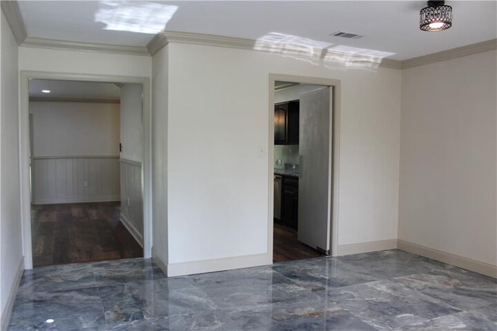 Property Photo:  206 College Drive  LA 70401 