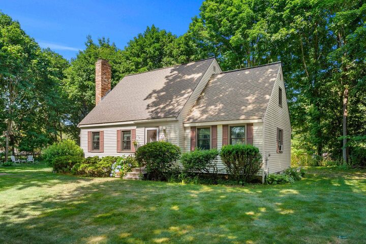 Property Photo:  2 Noel Street  NH 03842 