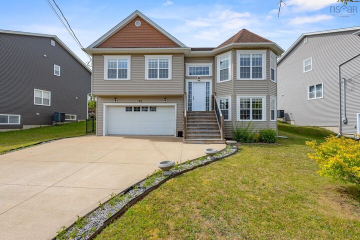 77 Hanwell Drive — photo 1