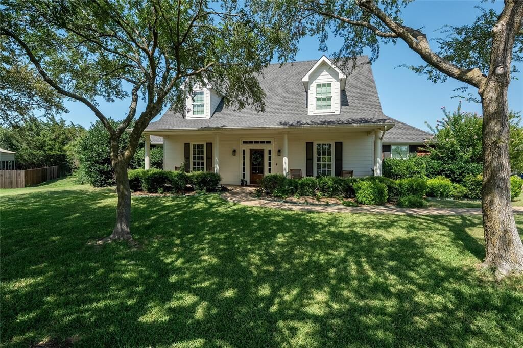 Property Photo: 4020 Zachs Court TX 76065