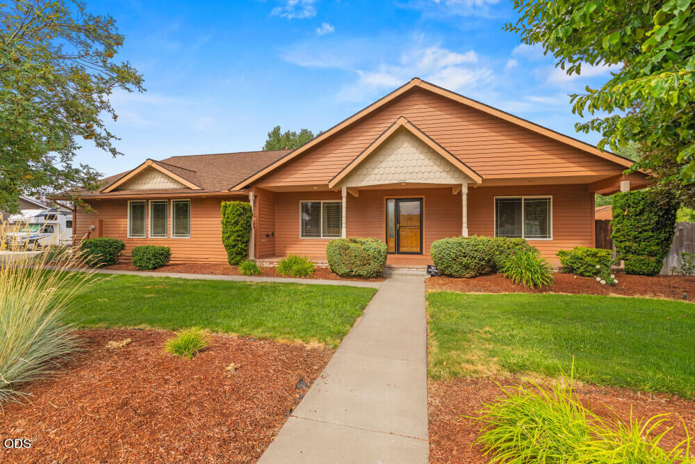 Property Photo: 2640 Nile Street OR 97603