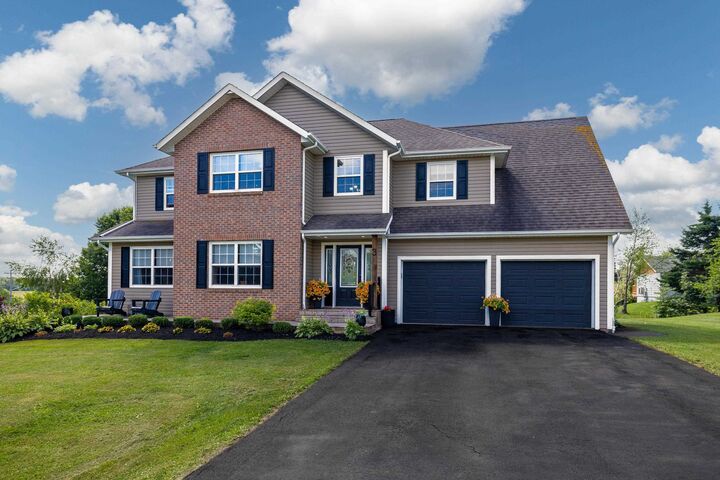 Property Photo:  3 Paget Crescent  PE C1B 0E3 