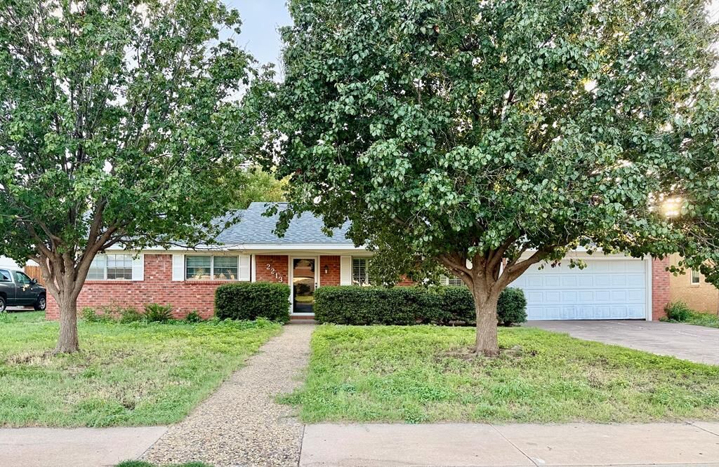 Property Photo: 2213 Culver Dr TX 79705