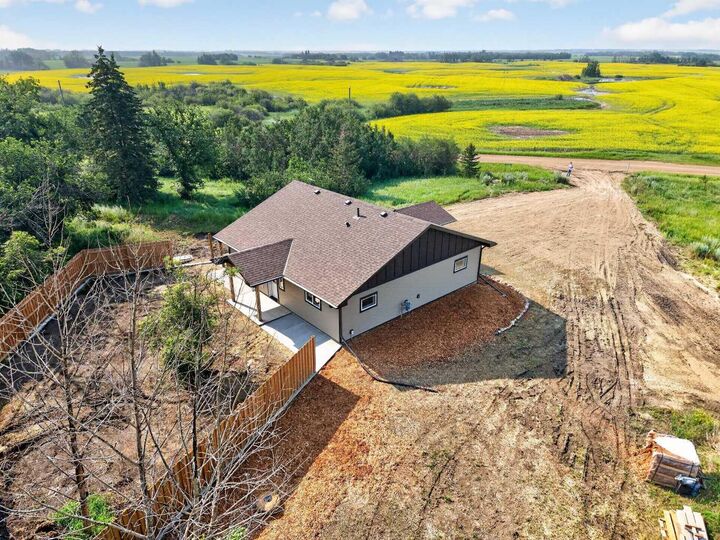 Property Photo: 21318 Twp 464 AB T0C 0L0