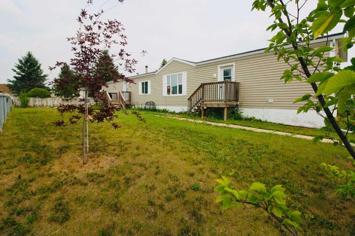 10204 112 Avenue — photo 1