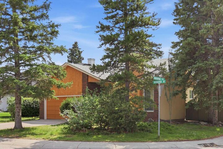 Property Photo: 416 Brookpark Drive SW AB T2W 3N7
