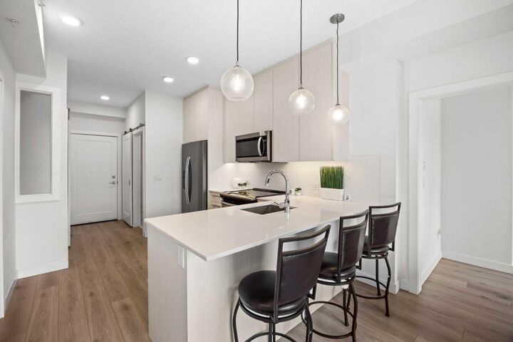 76 Cornerstone Passage NE 2403 — photo 1