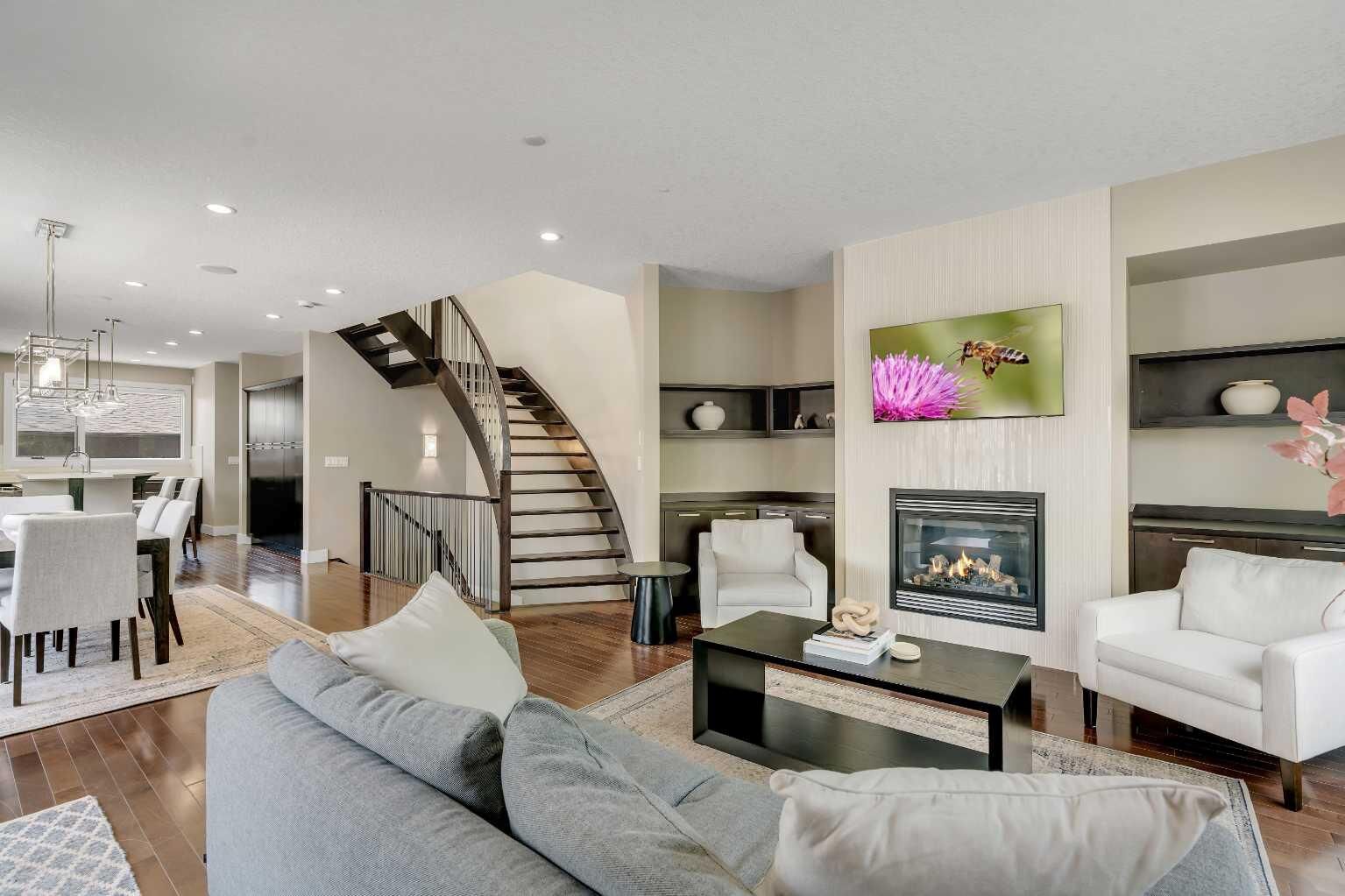 Property Photo: 1721 44 Avenue SW AB T2T 5M4