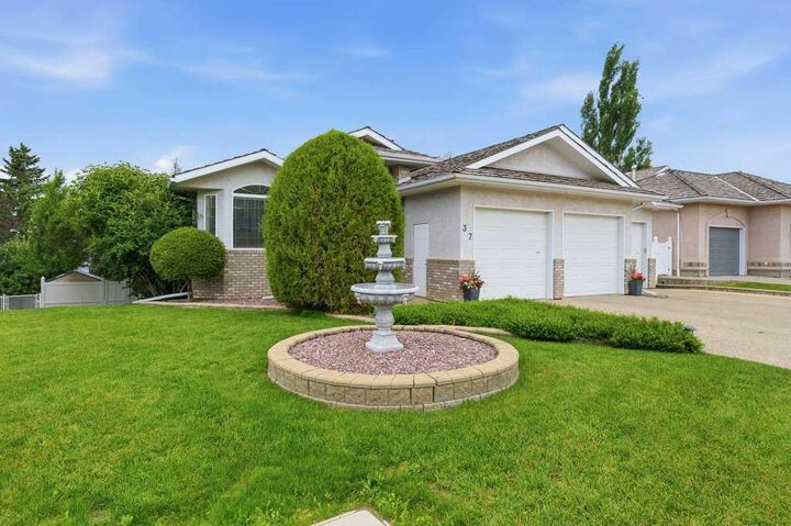 Property Photo: 37 Ashmore Close AB T4R 2R7