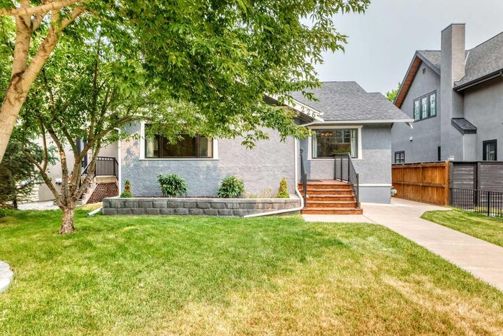 Property Photo:  226 Superior Avenue SW  AB T3C 2H9 