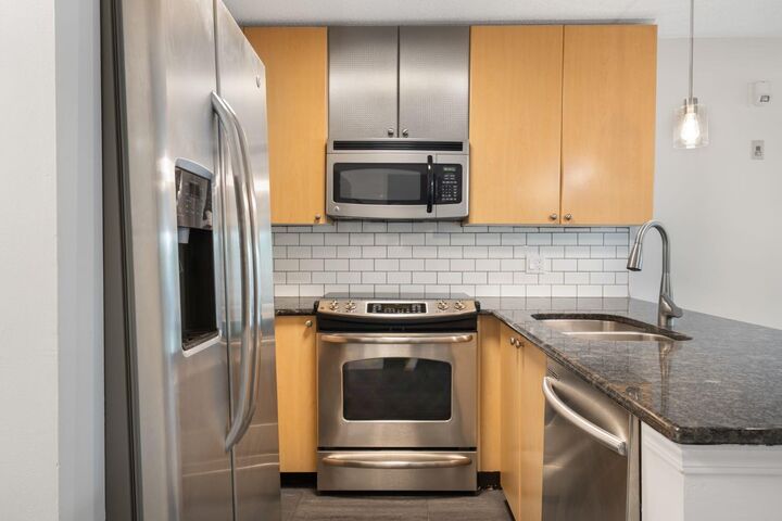 Property Photo:  25 Richard Place SW 120  AB T3E 7N1 