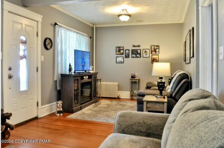 Property Photo:  114 Everhart Street  PA 18641 