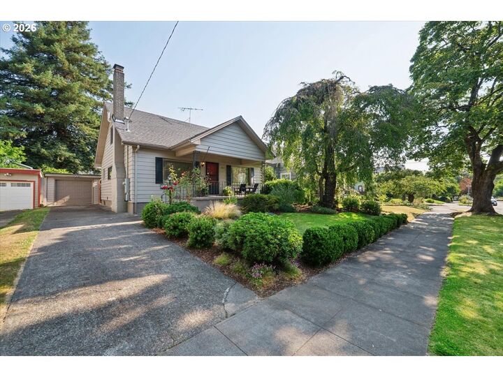 Property Photo: 2023 SE Yukon St OR 97202