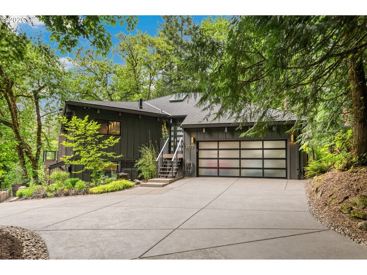 Property Photo: 3777 Parkwood Way OR 97068
