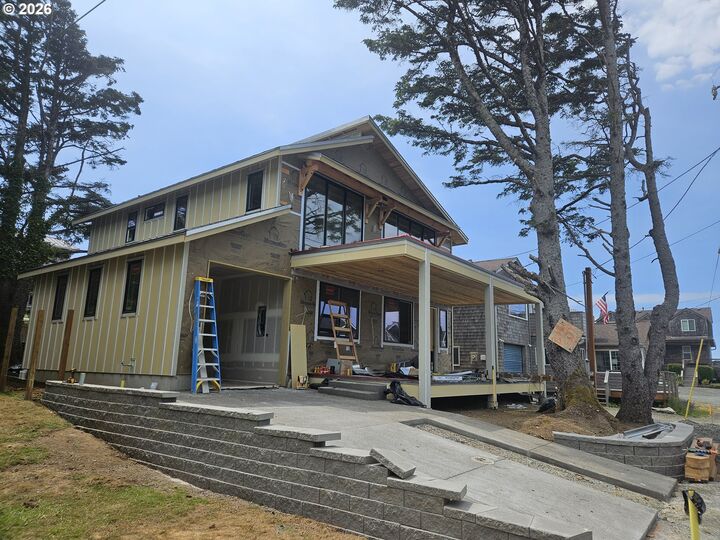 Property Photo: 223 W Kenai St OR 97110