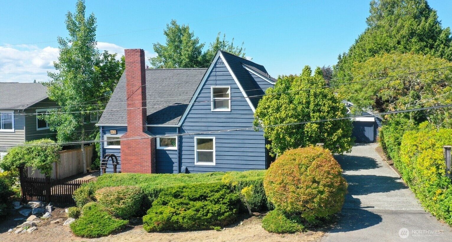 Property Photo: 4432 SW 102nd Street WA 98146