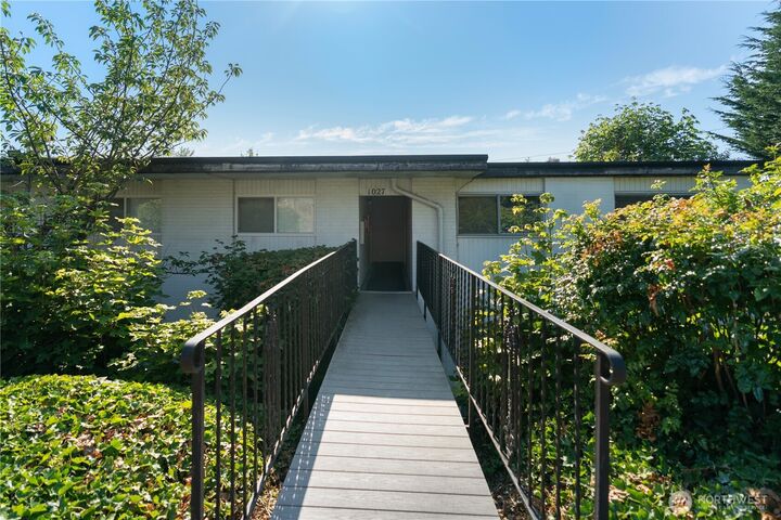 Property Photo:  1027 S 230th Street 301  WA 98198 