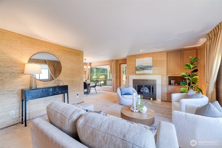 Property Photo: 14700 SE 165th Place WA 98058